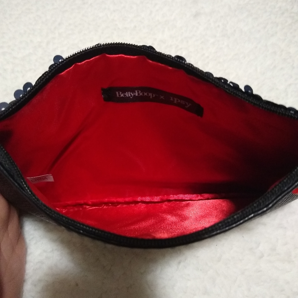 Betty Boop Makeup Bags - Picture 6 of 8